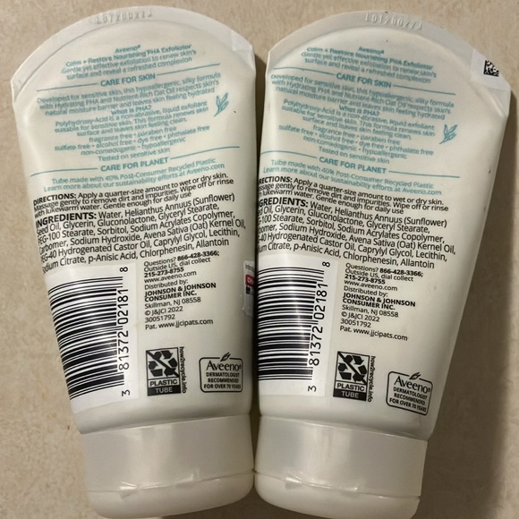NWOT Aveeno Calm + Restore Nourishing PHA Exfoliator - Picture 2 of 2